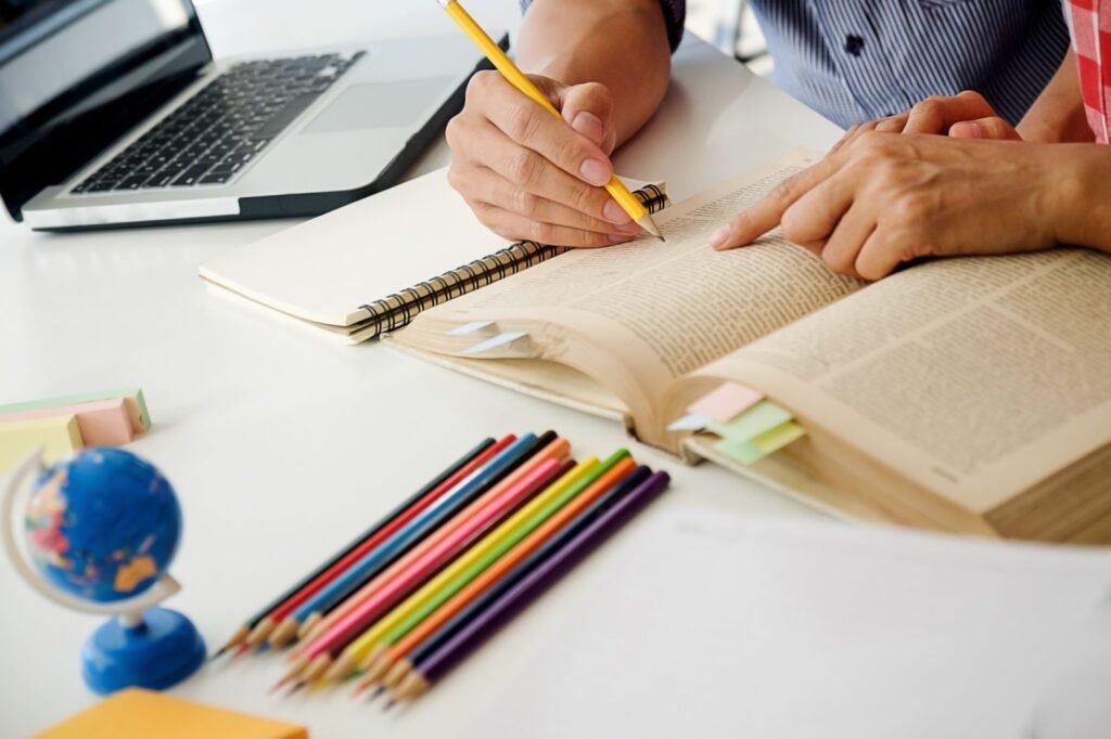 STUDY TECHNIQUES FOR RETAINING COMPLEX INFORMATION