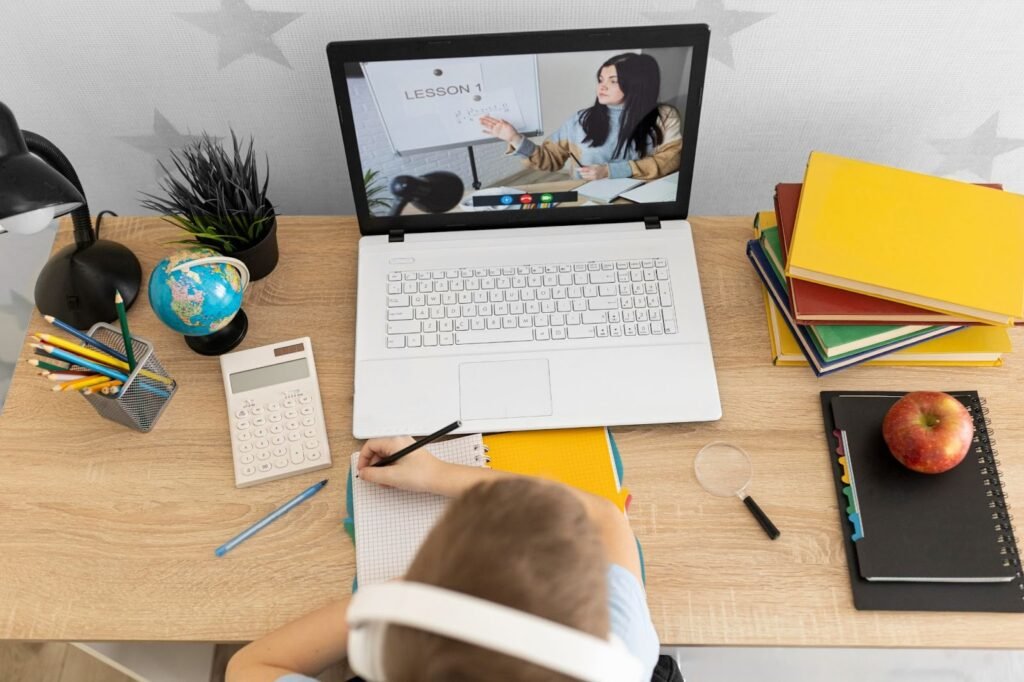 online education vs traditional education